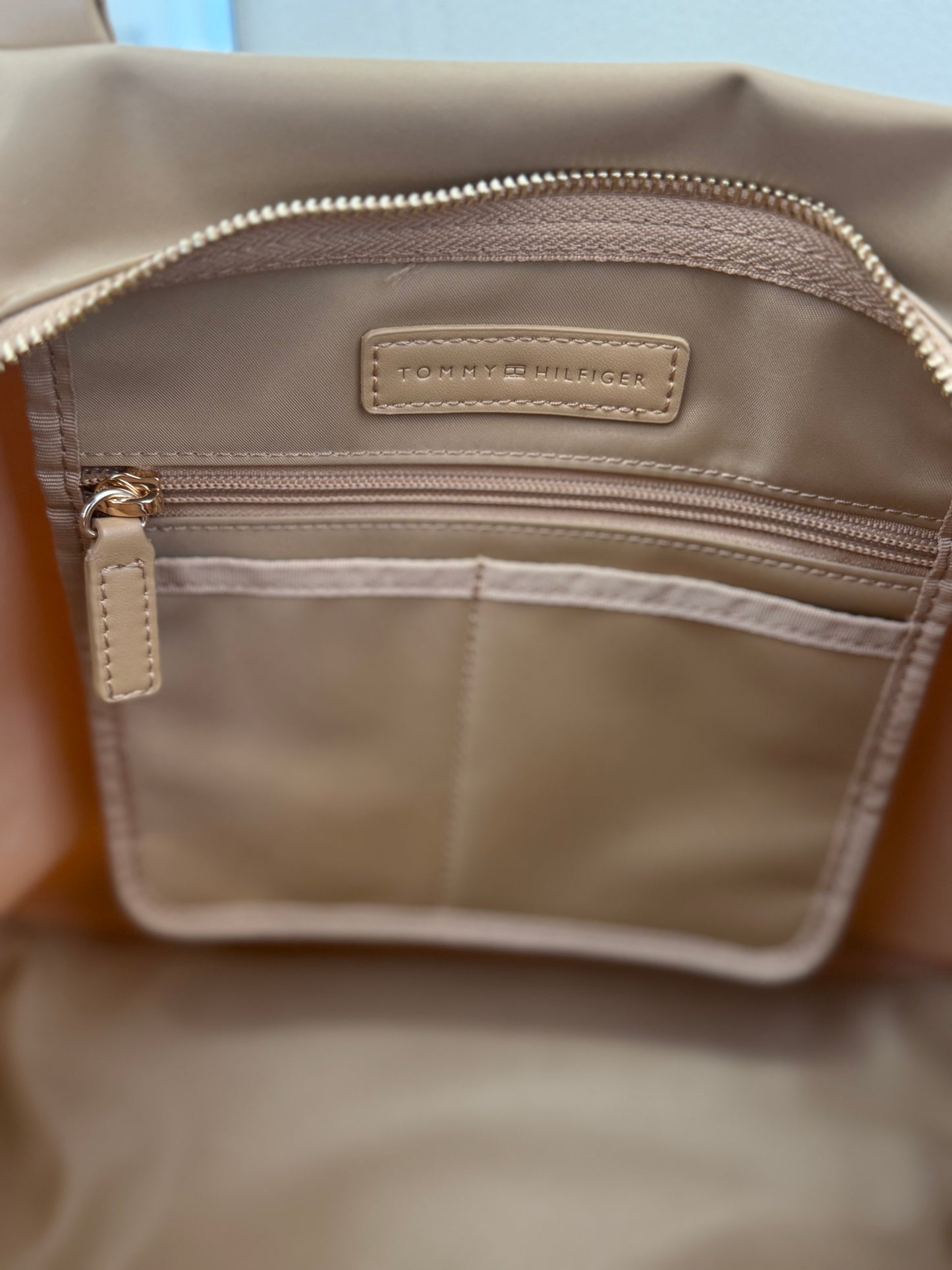 Borsa, Tommy Hilfiger