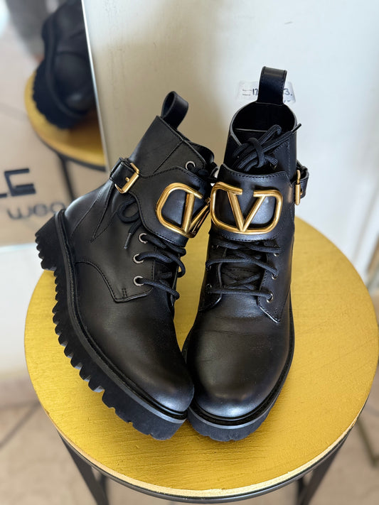Boots, Valentino