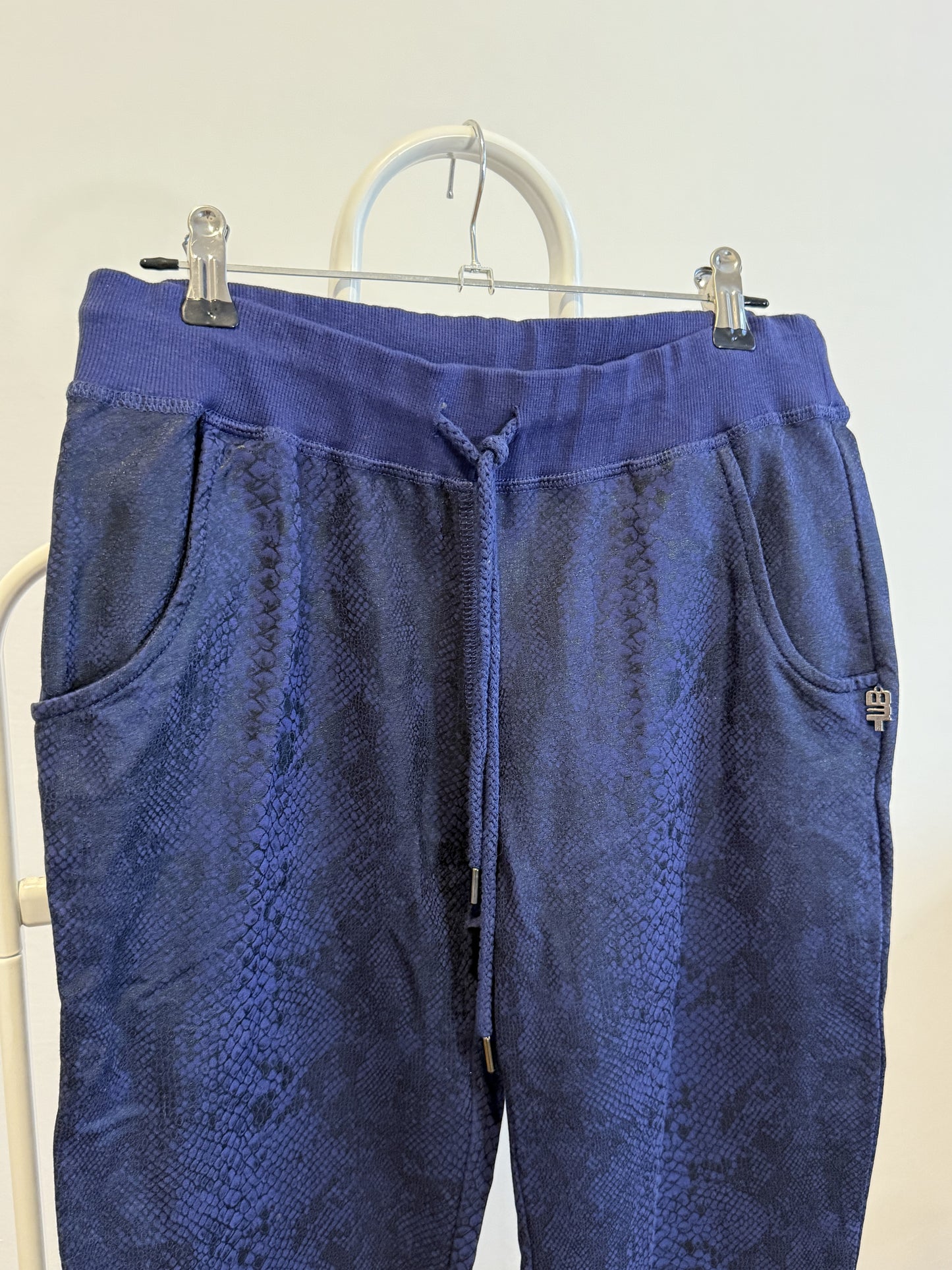 Pantalone in tuta, Met