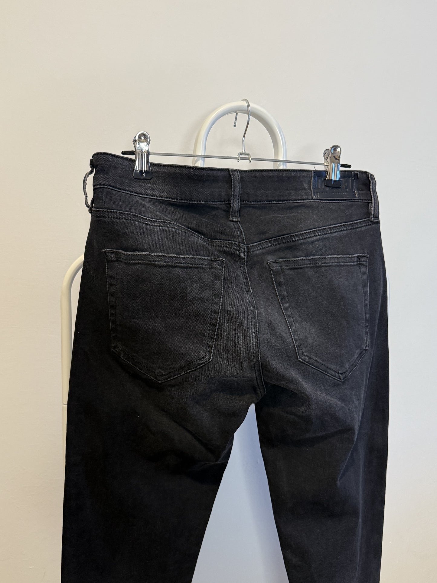 Pantalone in denim, Diesel